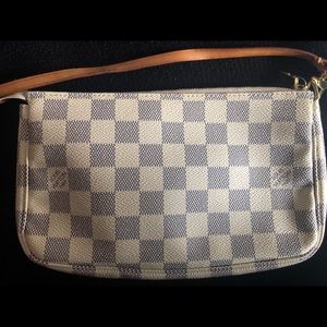 Louis Vuitton Damier Azure Pochette!